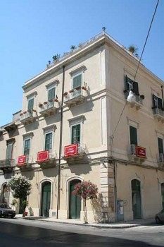 B&B Caravaggio Siracusa 200 Metres From Ortigia Syracuse Exterior photo